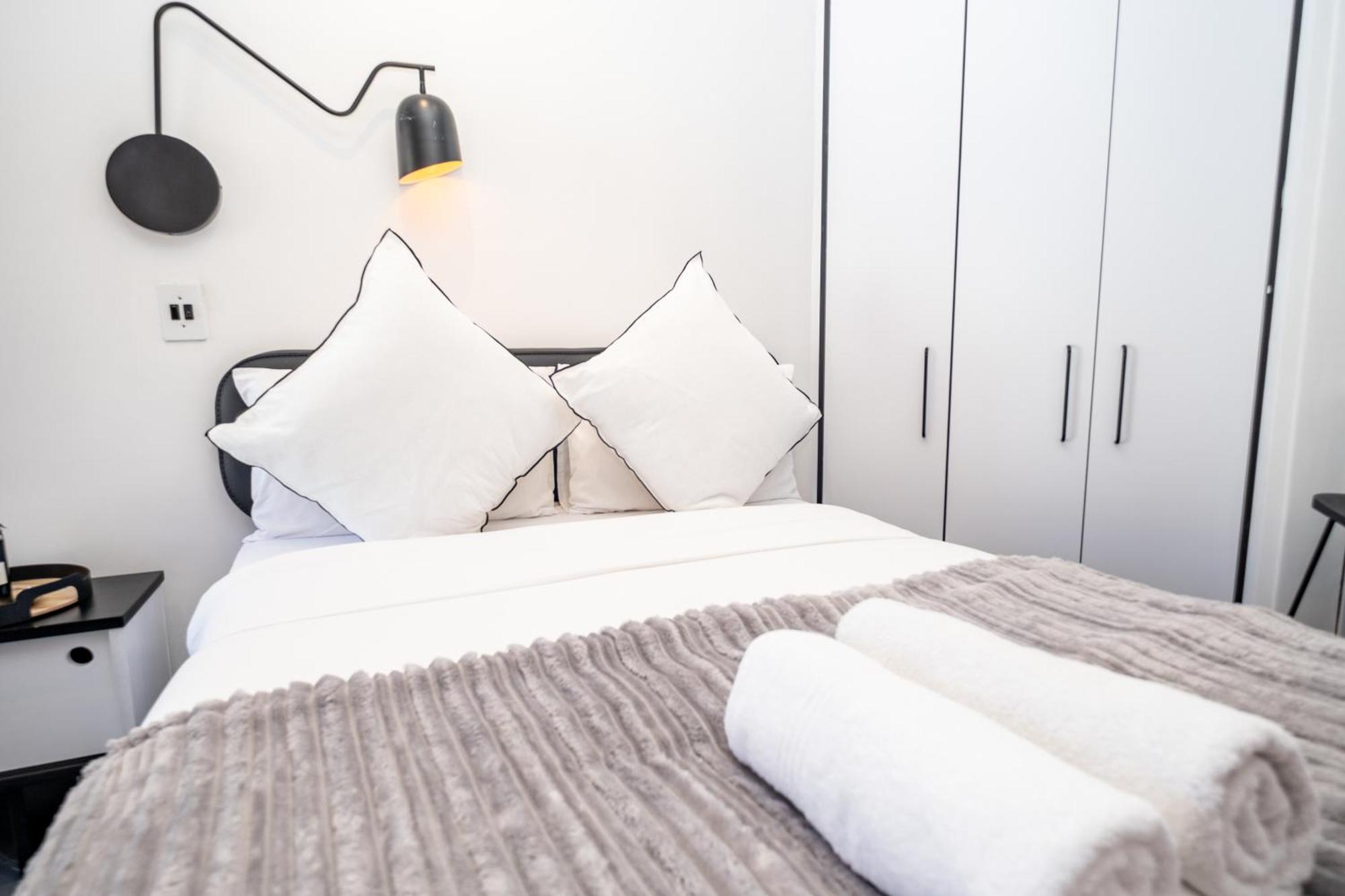 Flamingo807: Floor Sea Point Aprt With Balcony * Cape Town